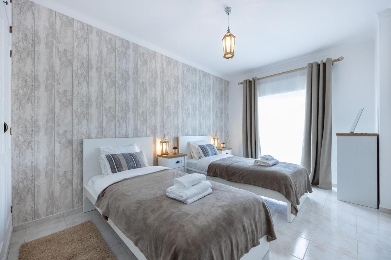 Stylish Seashore Apartment Lagos Exterior foto